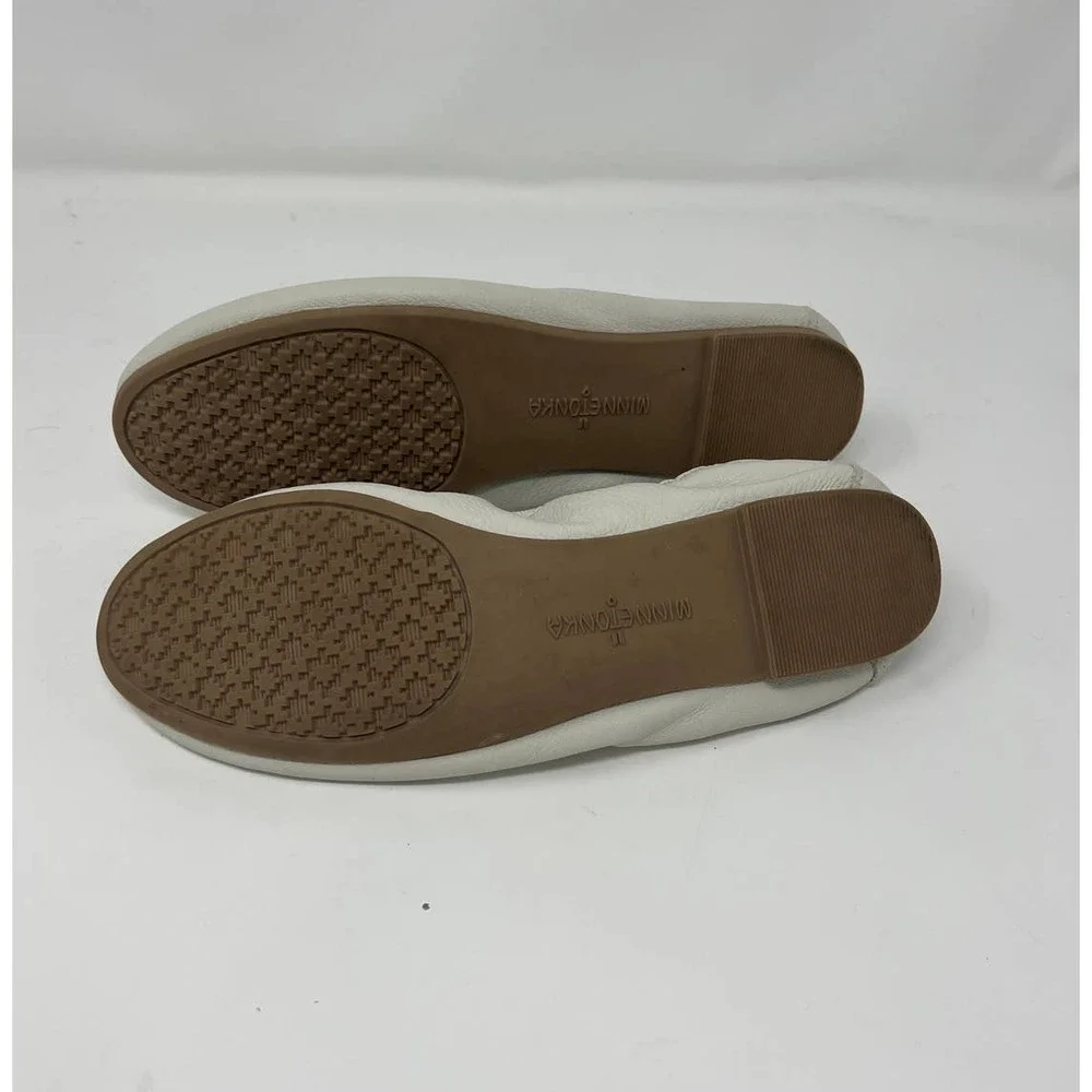 Minnetonka Anna‎ Ballet Flat Creamy White 8 Leather EUC Shoes